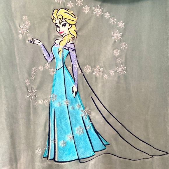 DISNEY FROZEN “ELSA” PORTRAIT ZIP-UP HOODIE BOXLUNCH EXCLUSIVE SIZE LARGE🌟NWT🌟 - Picture 10 of 16